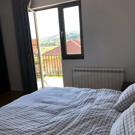 Allmuca Vendégház Tirana